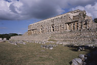 Photo tour of the Mayan Ruins at Kabah - yucatan mayan ruins,yucatan mayan temple,mayan temple pictures,mayan ruins photos